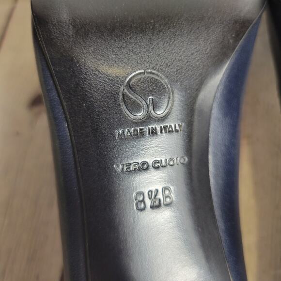 St. John Vero Cuoio Heels Pointed Toe Womens 8.5B Navy Laces Suede Bow Leather - Picture 7 of 8